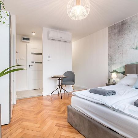 Apartament Dworcowa 24 Gliwice Buitenkant foto